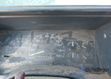 1997 Chevrolet C2500 Fleetside z USA, uszkodzony, nr VIN 1GCFC29R9VE118833